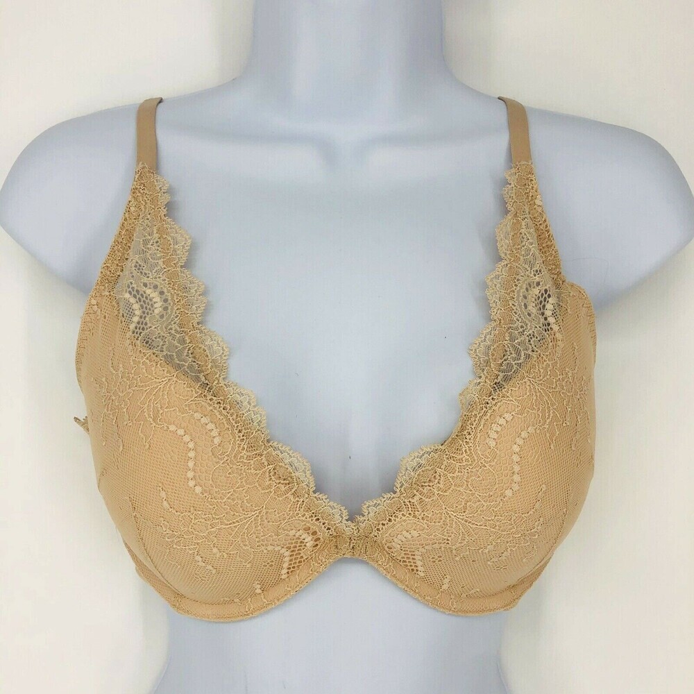 SPANX Women's 32D Undie-Tectable Push-Up Plunge Bra 30030R Soft Nude Lace Sexy